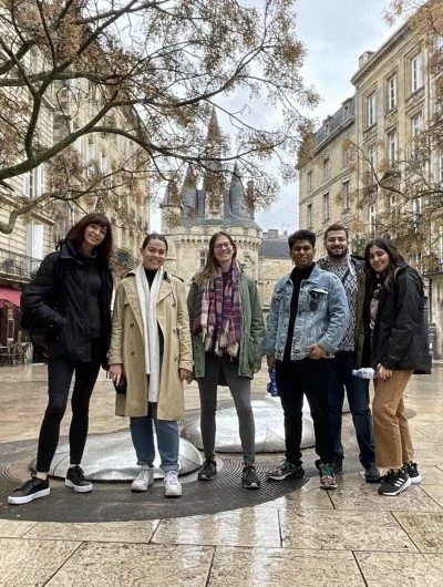 people in a walking tour in Bordeaux