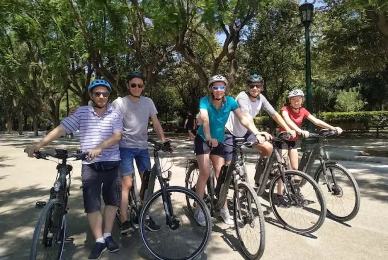 explore bordeaux in a bike